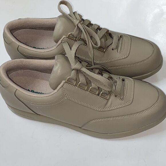 Hush Puppies The Body Leather Upper Shoe Women Shoes Size 9.5EW - Picture 1 of 11